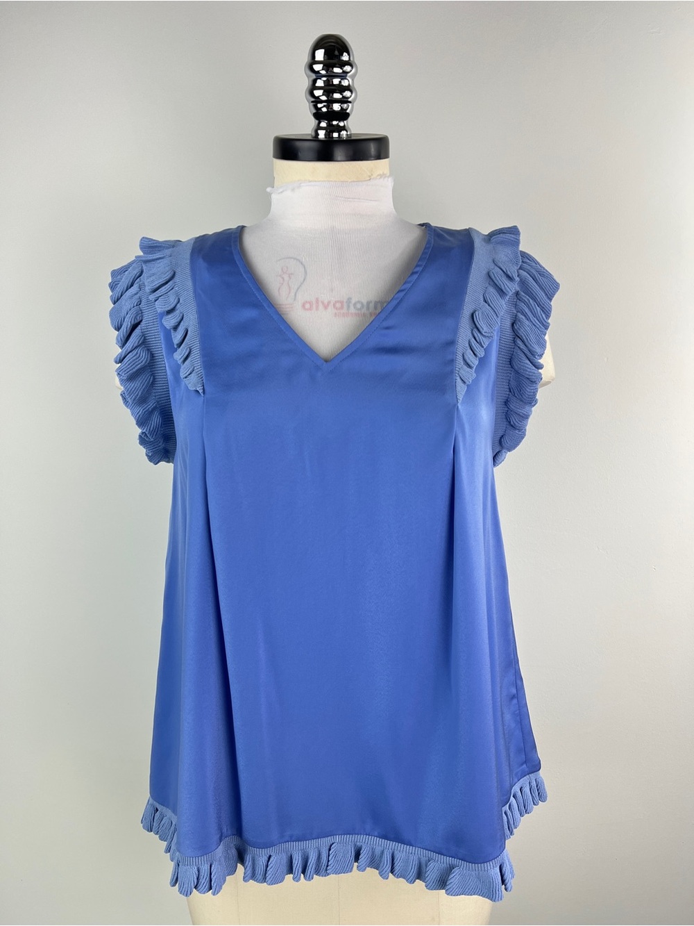 💚 3577. V-Neck Ruffle Sleeve Top in Periwinkle Blue